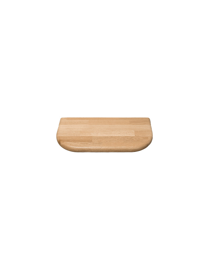 Linea Oak 40cm hylde i egetræ fra Ästetik, vægmonteret betjeningshylde i frisørudstyr til frisørsalon